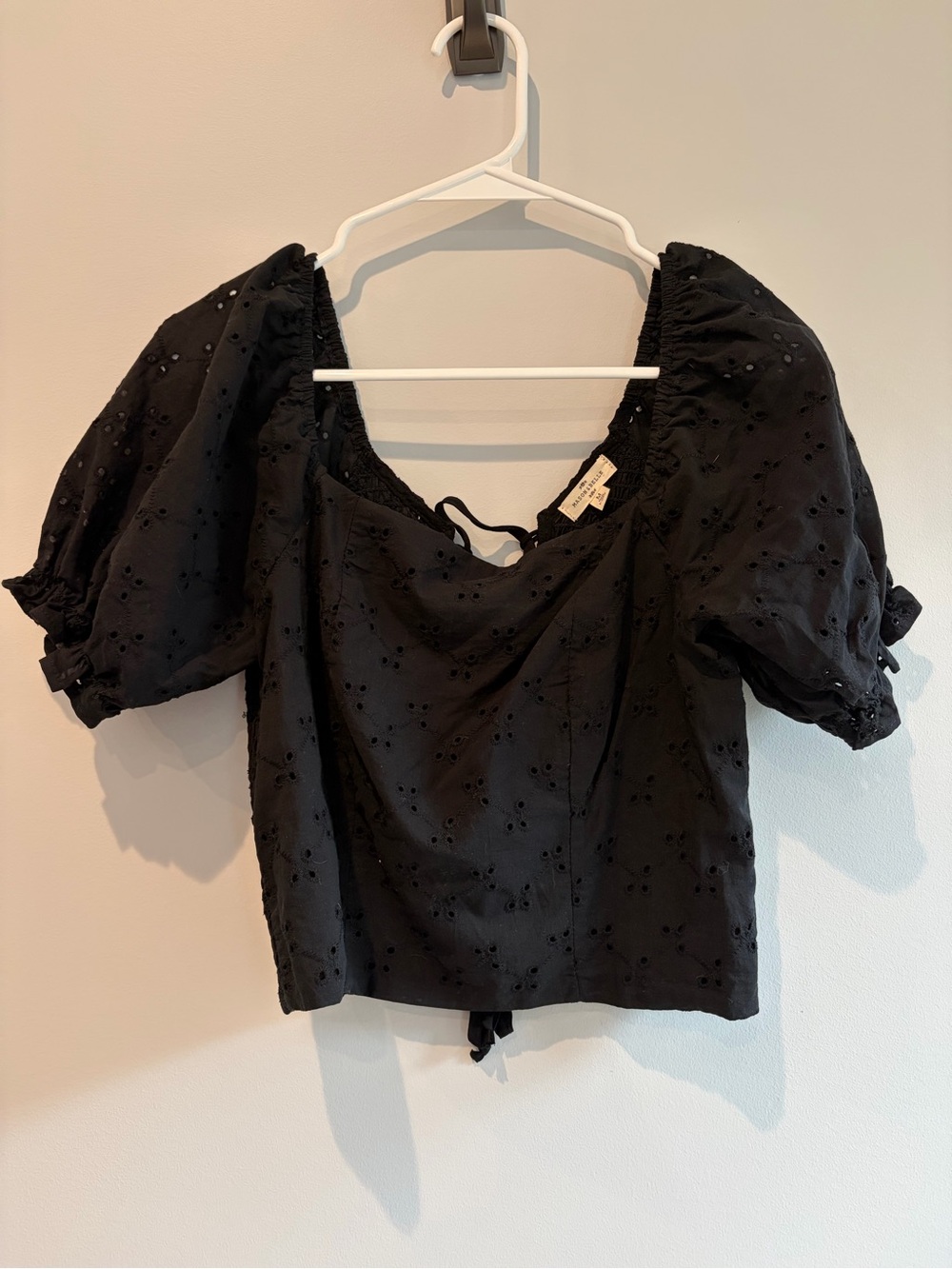Women's Black Eyelet Puff-Sleeve Blouse - Square Neck